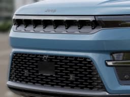 Jeep Grand Wagoneer Limited Altitude 4x4 2026 — side view