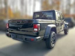 Jeep Gladiator Sport 4x4 2026 — side view