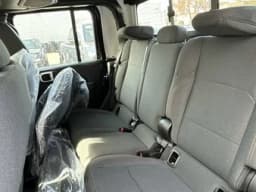 Jeep Gladiator Sport 4x4 2026 — side view
