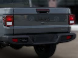 Jeep Gladiator Sahara 4x4 2026 — side view