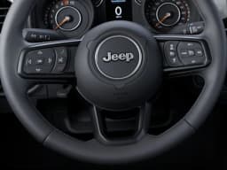 Jeep Gladiator Sahara 4x4 2026 — side view