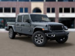 Jeep Gladiator Sahara 4x4 2026 — side view
