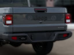 Jeep Gladiator Sahara 4x4 2026 — side view
