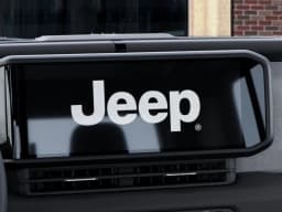 Jeep Gladiator Sport S 4x4 2026 — side view