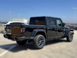 Jeep Gladiator 85th Anniversary Edition 4x4 2026 — side view