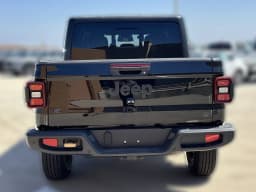 Jeep Gladiator 85th Anniversary Edition 4x4 2026 — side view