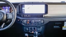 Jeep Gladiator Sport S 4x4 2026 — side view