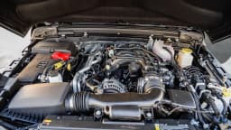 Jeep Gladiator Sport S 4x4 2026 — side view