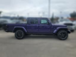 Jeep Gladiator Willys 4x4 2026 — side view