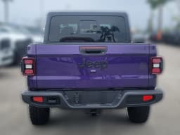 Jeep Gladiator Willys 4x4 2026 — side view