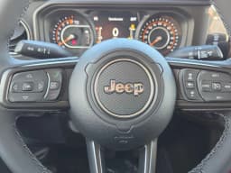 Jeep Gladiator Rubicon X 4x4 2026 — side view