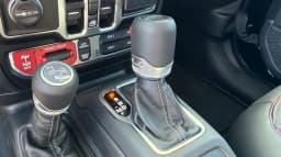 Jeep Gladiator Rubicon X 4x4 2025 — side view