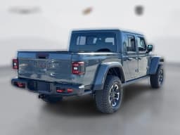 Jeep Gladiator Rubicon 4x4 2026 — side view