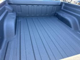 Jeep Gladiator Rubicon 4x4 2026 — side view