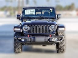 Jeep Gladiator Rubicon X 4x4 2026 — side view