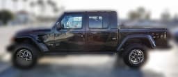 Jeep Gladiator Rubicon X 4x4 2026 — side view