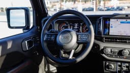 Jeep Gladiator Rubicon X 4x4 2026 — side view
