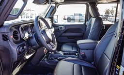 Jeep Gladiator Rubicon X 4x4 2026 — side view