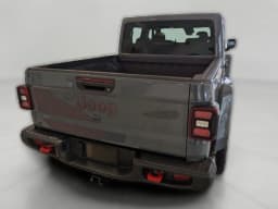 Jeep Gladiator Rubicon 4x4 2026 — side view