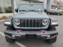 Jeep Gladiator Rubicon 4x4 2026 — side view