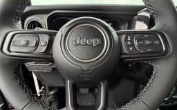 Jeep Gladiator Mojave 4x4 2026 — side view