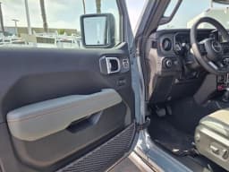 Jeep Gladiator Mojave 4x4 2026 — side view