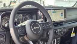 Jeep Gladiator Mojave 4x4 2026 — side view