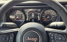 Jeep Gladiator Mojave 4x4 2026 — side view