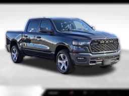 Ram 1500 Express 4x2 Crew Cab 5'7" Box 2026 — side view