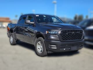 Ram 1500 Tradesman 4x4 Crew Cab 5'7" Box Ram 1500 Tradesman 4x4 Crew Cab 5'7" Box