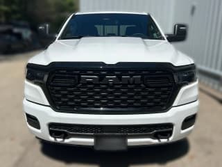 Ram 1500 Big Horn 4x4 Crew Cab 5'7" Box Ram 1500 Big Horn 4x4 Crew Cab 5'7" Box