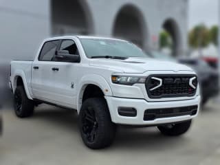 Ram 1500 Big Horn 4x4 Crew Cab 5'7" Box Ram 1500 Big Horn 4x4 Crew Cab 5'7" Box