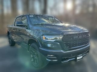 Ram 1500 Limited 4x4 Crew Cab 5'7" Box Ram 1500 Limited 4x4 Crew Cab 5'7" Box