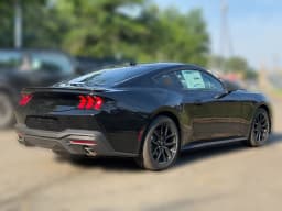 Ford Mustang EcoBoost Fastback 2026 — side view