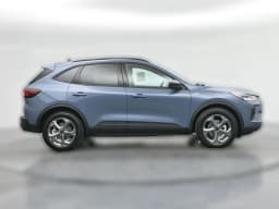 Ford Escape ST-Line FWD 2025 — side view