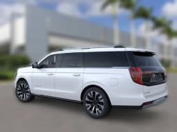 Ford Expedition Max Platinum 4x4 2026 — side view