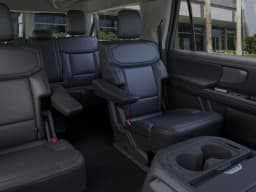 Ford Expedition Max Platinum 4x4 2026 — side view