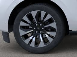 Ford Expedition Max Platinum 4x4 2026 — side view