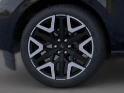 Ford Expedition Max Platinum 4x4 2026 — side view