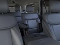 Ford Expedition Active 4x2 2026 — side view
