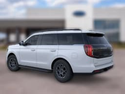 Ford Expedition Active 4x4 2026 — side view