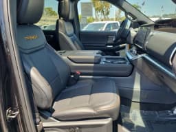 Ford Expedition Tremor 4x4 2026 — side view
