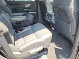 Ford Expedition Tremor 4x4 2026 — side view