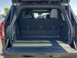 Ford Expedition Tremor 4x4 2026 — side view