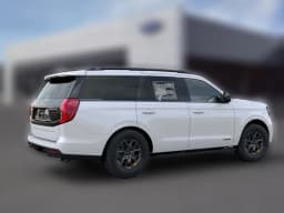 Ford Expedition Tremor 4x4 2027 — side view