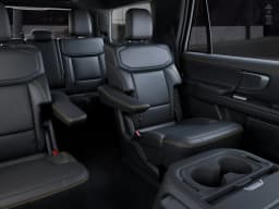 Ford Expedition Tremor 4x4 2027 — side view