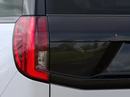 Ford Expedition Tremor 4x4 2027 — side view