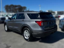 Ford Explorer Active w/200A Pkg RWD 2026 — side view
