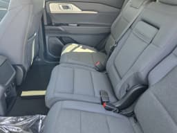 Ford Explorer Active w/100A Pkg RWD 2026 — side view