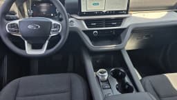 Ford Explorer Active w/100A Pkg RWD 2026 — side view